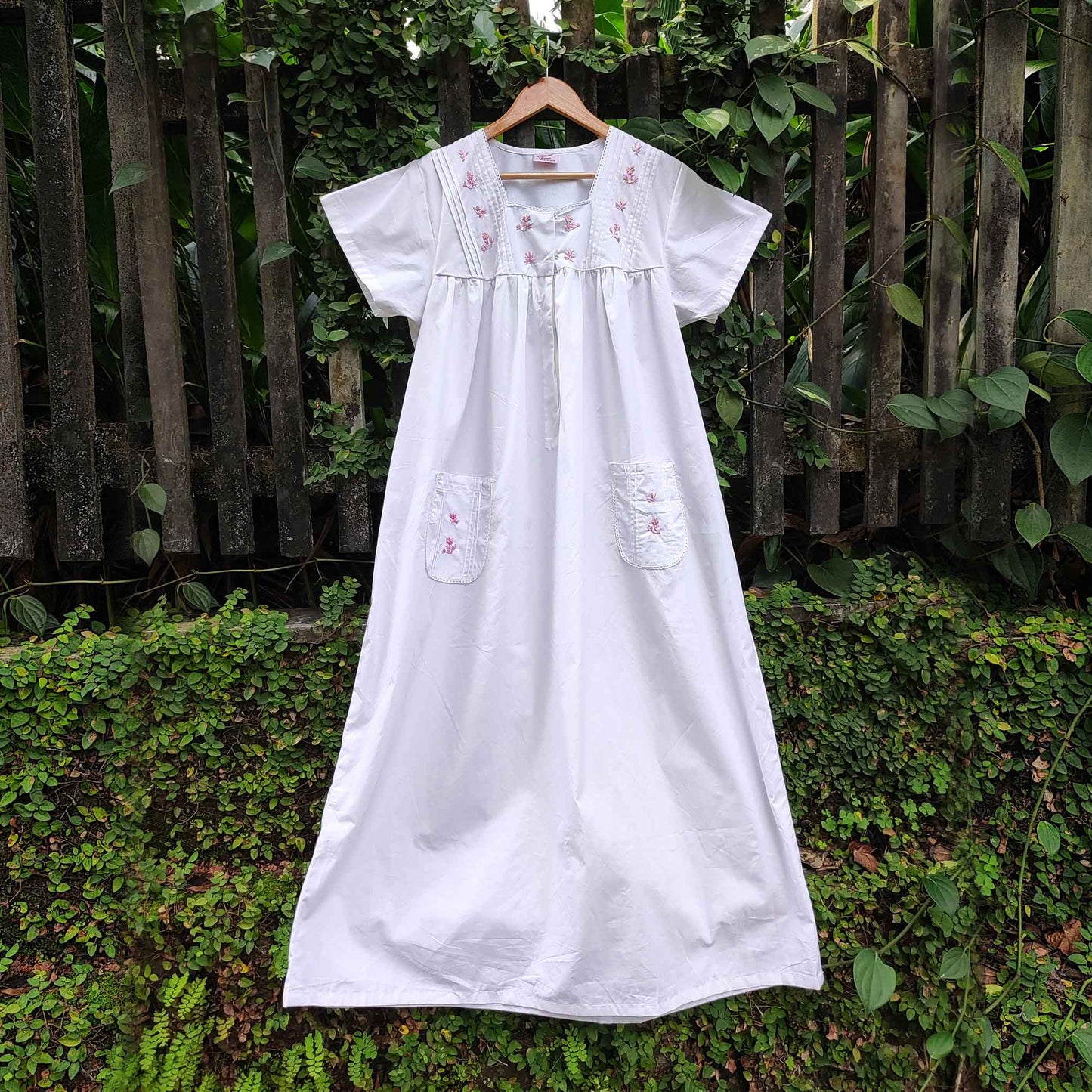 Half Sleeved Nightwear with Embroidered Ornate Flowers