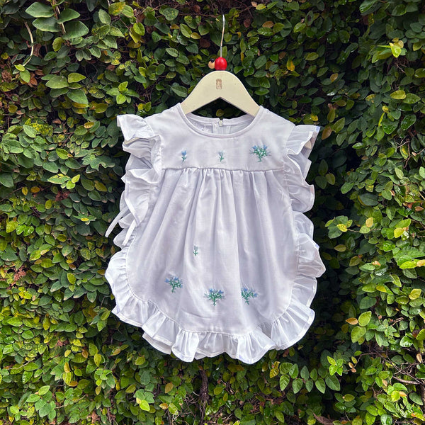 Blossom Bliss: Enchanting Apron Dress for Babies
