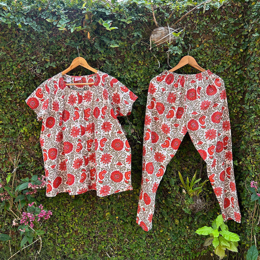 Blooms Bliss Ensemble Nightwear