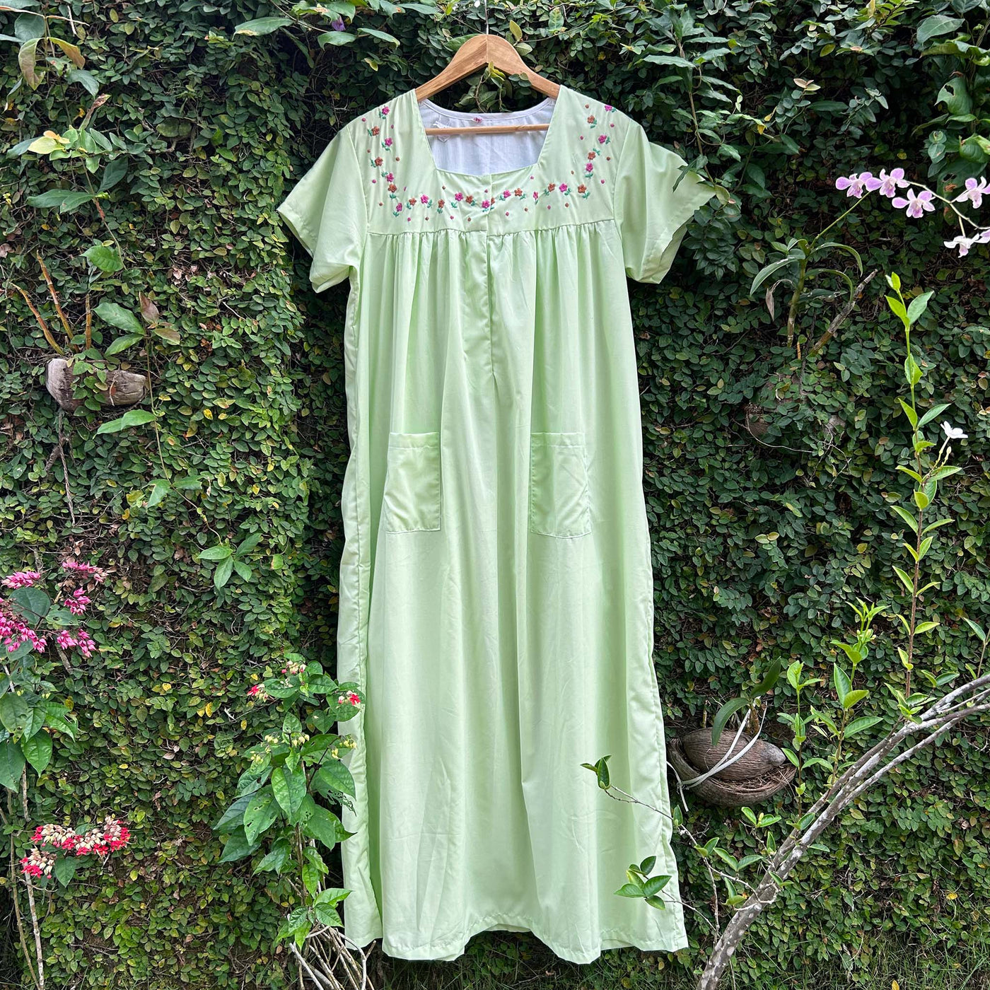 Lizzy Bizzy Embroidered Blossoms Nightwear