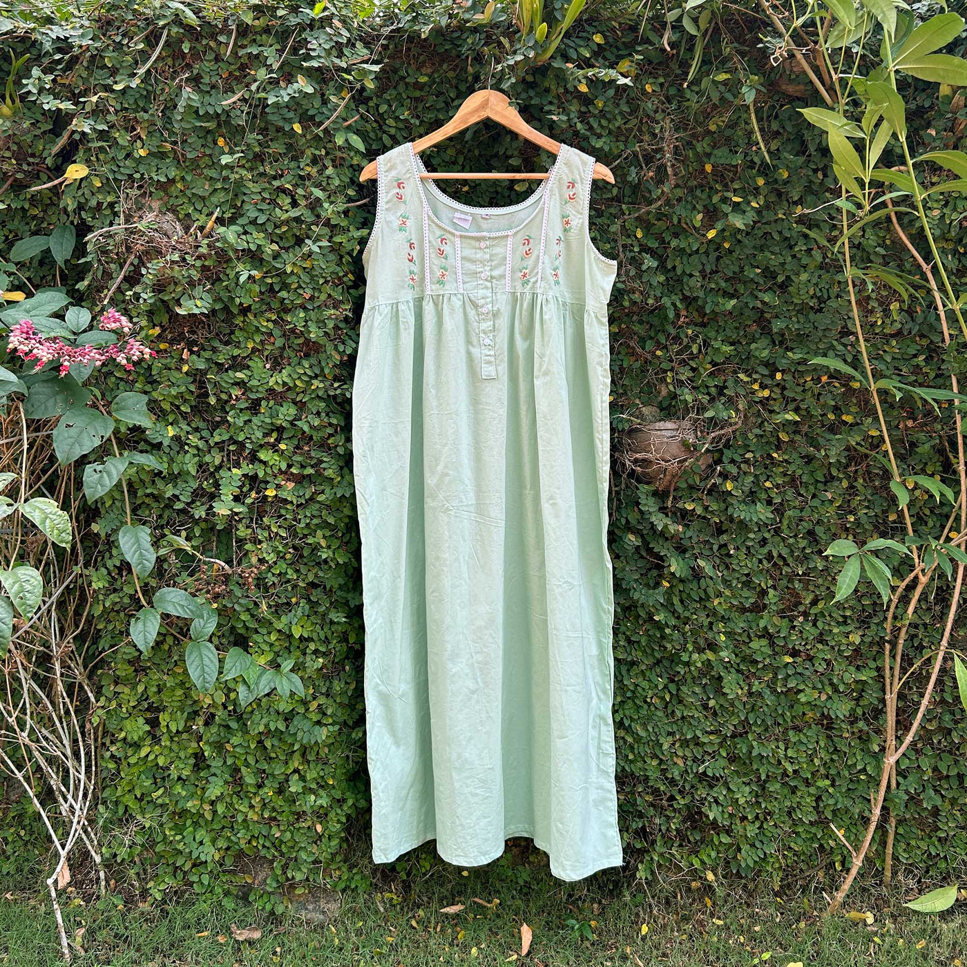 'Senorita Blooms' Embroidered Elegance Nightwear