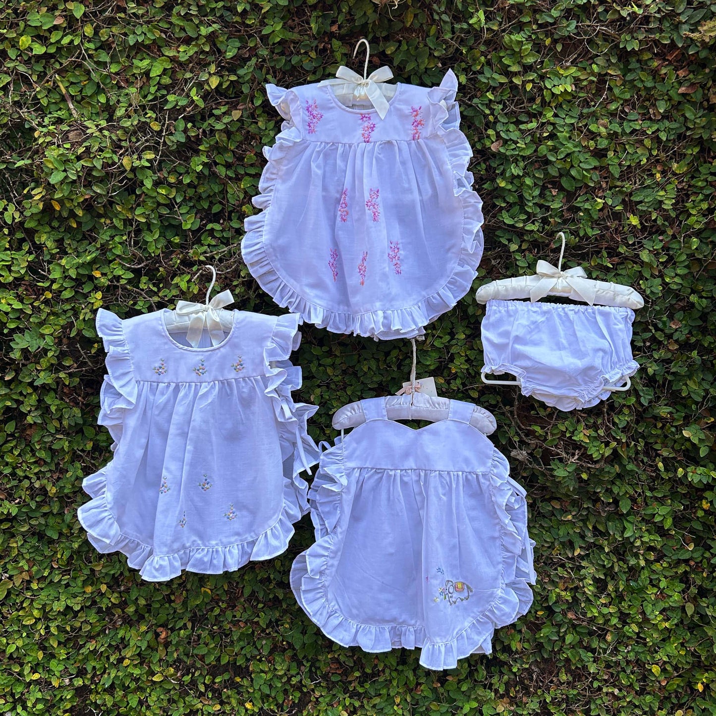 Classic White Colour Pinny Set with Side Ties for Babies