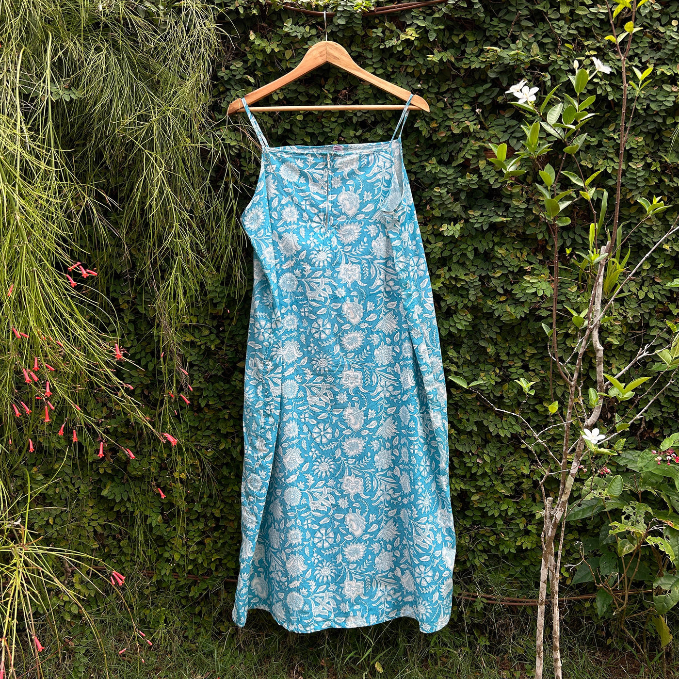 Stylish Block Print Spaghetti Strap Nighty