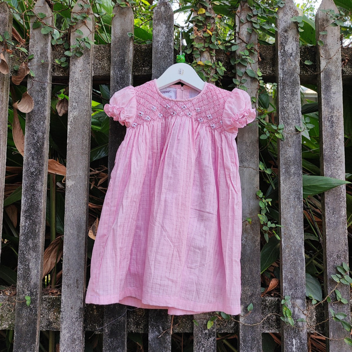 Cotton Short Sleeveless Smocking Dresses