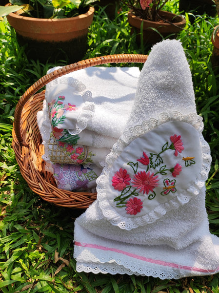 lively-lillies-embroidered-baby-towel