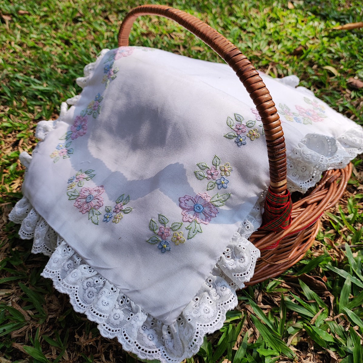 Adorable Shadow Work Padded Baby Sheet